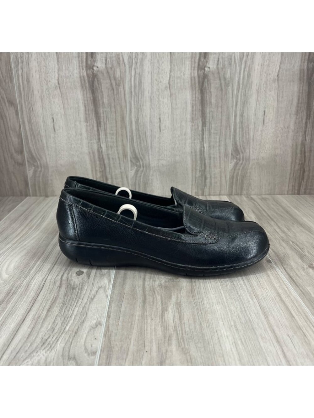 Clarks Shoes Womens 8M Black Leather Slip On Comfort Loafers